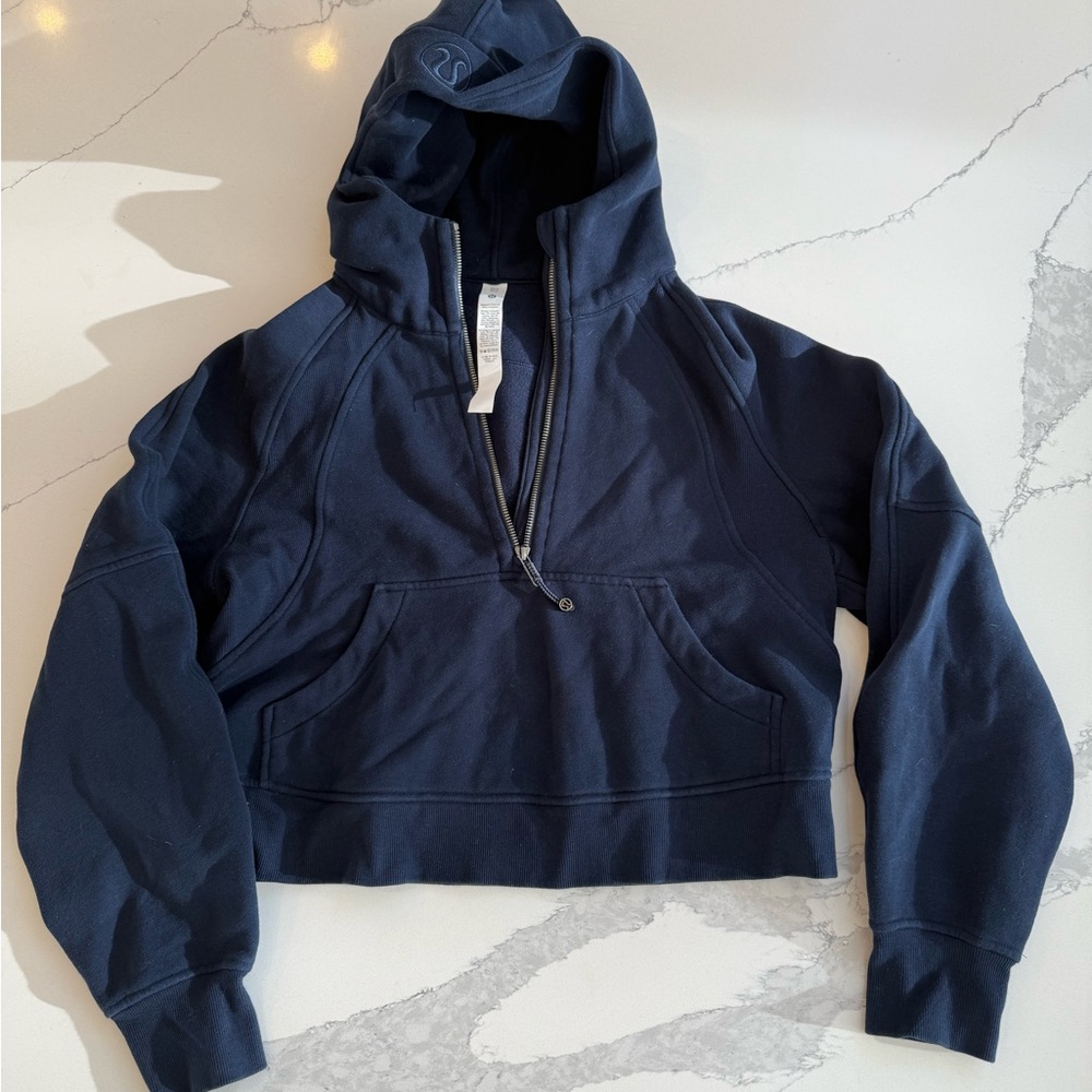 Lululemon navy quarter zip, EUC. XS